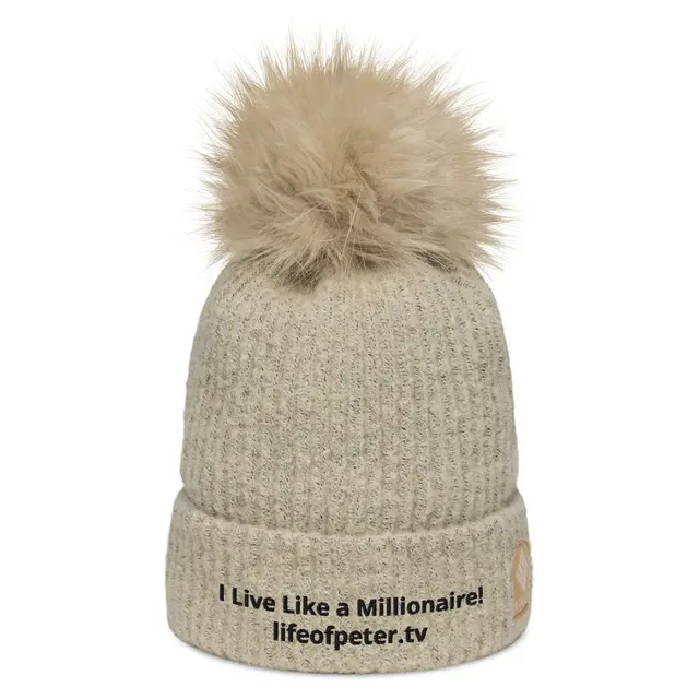 I Live Like a Millionaire - Pom pom beanie